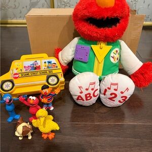 Sesame Street Elmo and Friends Plush Set with School Bus